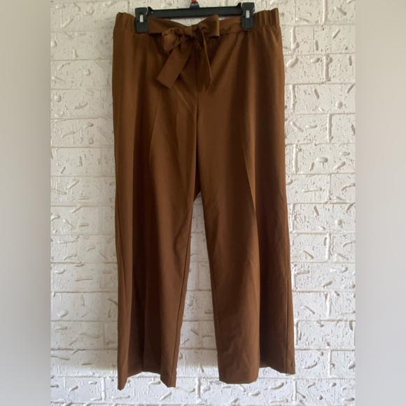 Calvin Klein Pants - Calvin Klein Chocolate Brown Bow Tie elastic Waist Cropped Pants size Medium